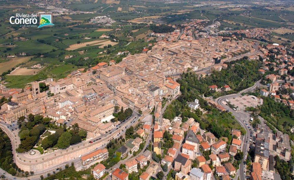 Апартаменты Osimo Nel Cuore Del Centro, Free Wi-Fi E Netflix Экстерьер фото